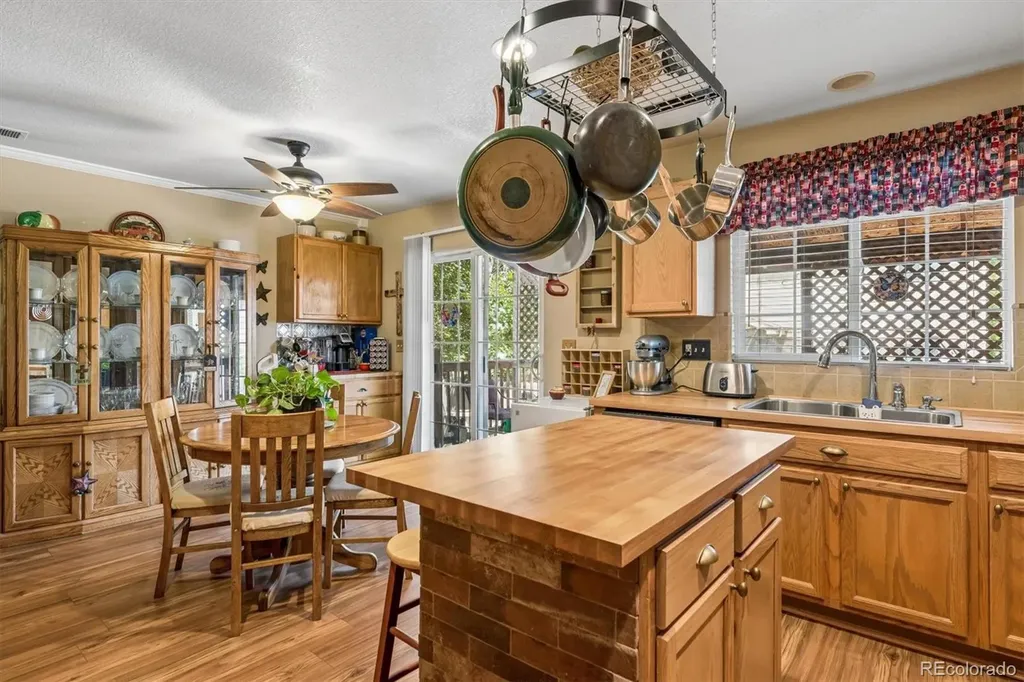 10140 Fairfax Court Denver CO 80229