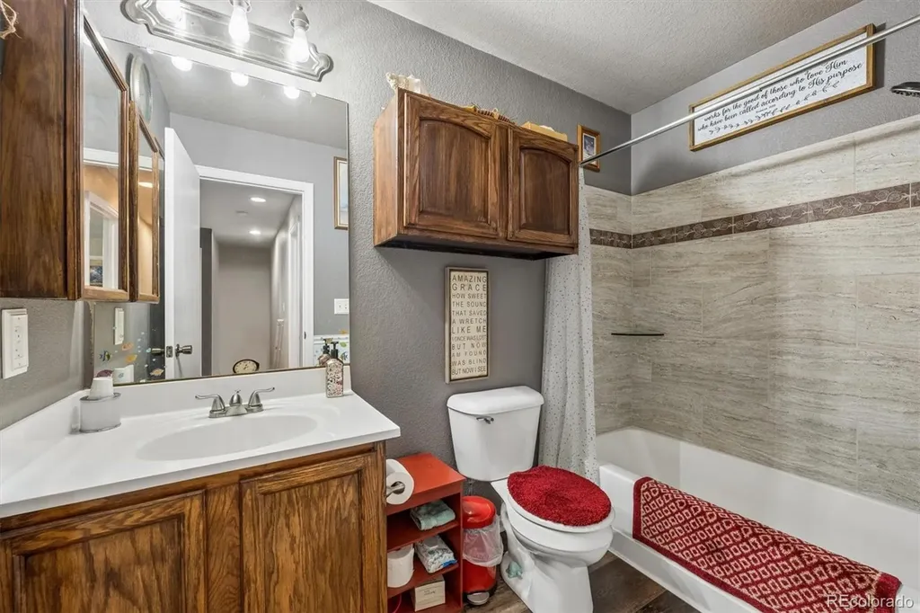 10140 Fairfax Court Denver CO 80229