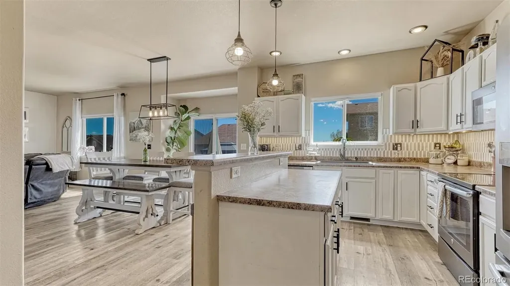 8329 Freestar Way Colorado Springs CO 80925