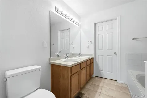 591 S Mobile Place Aurora CO 80017
