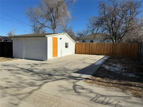 1671 Oswego Street Aurora CO 80010