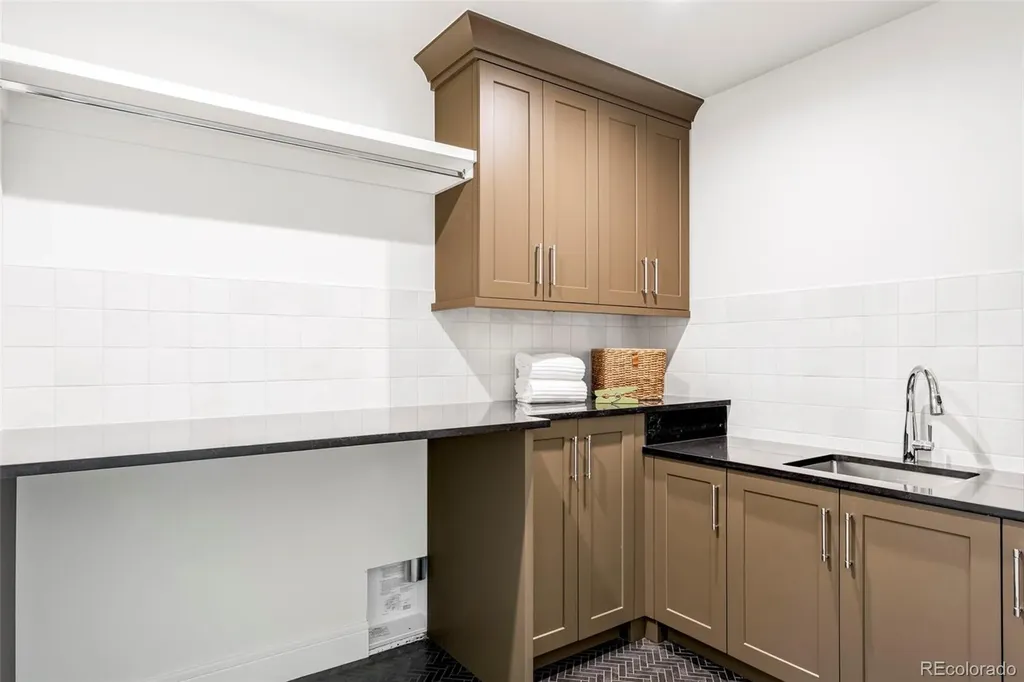 1059 S York Street Denver CO 80209