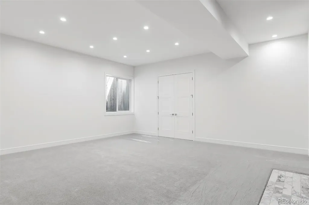 1059 S York Street Denver CO 80209