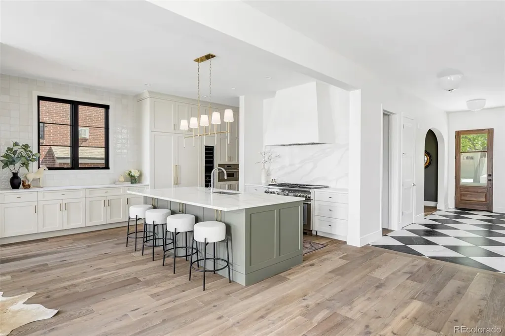 1059 S York Street Denver CO 80209