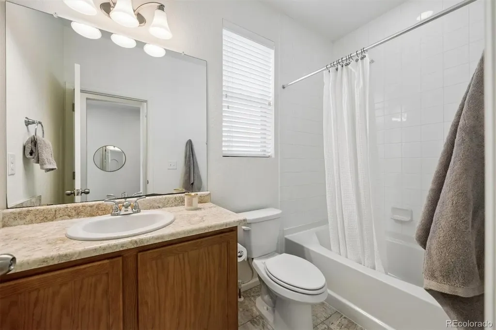 10536 Racine Way Commerce City CO 80022