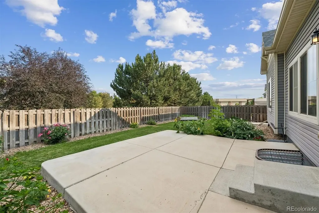 10536 Racine Way Commerce City CO 80022