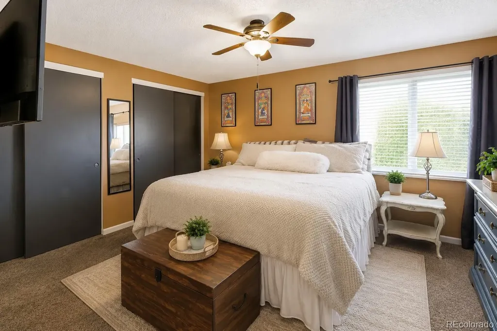 5672 S Lowell Boulevard Littleton CO 80123