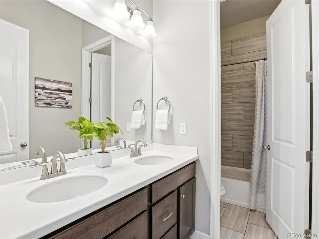 22628 E Tufts Avenue Aurora CO 80015