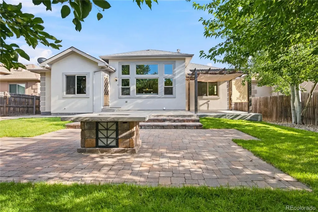 9851 W 71st Avenue Arvada CO 80004