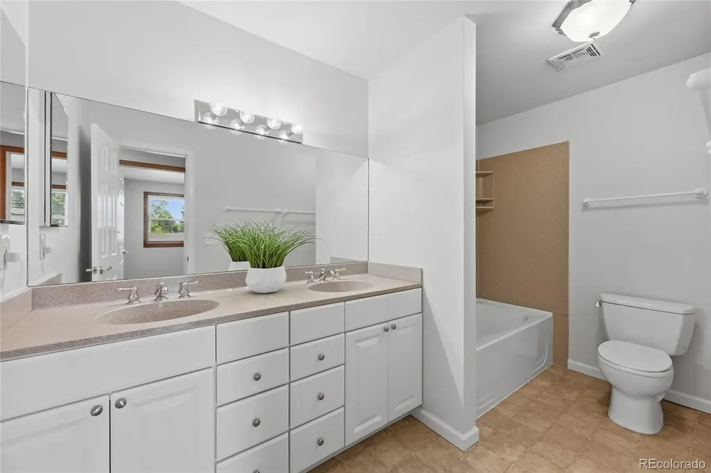 2688 S Macon Court Aurora CO 80014