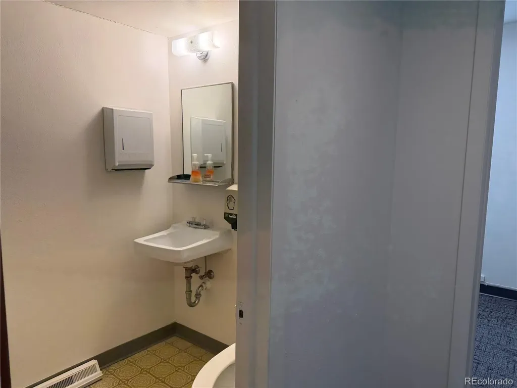 1709 Williams Denver CO 80218