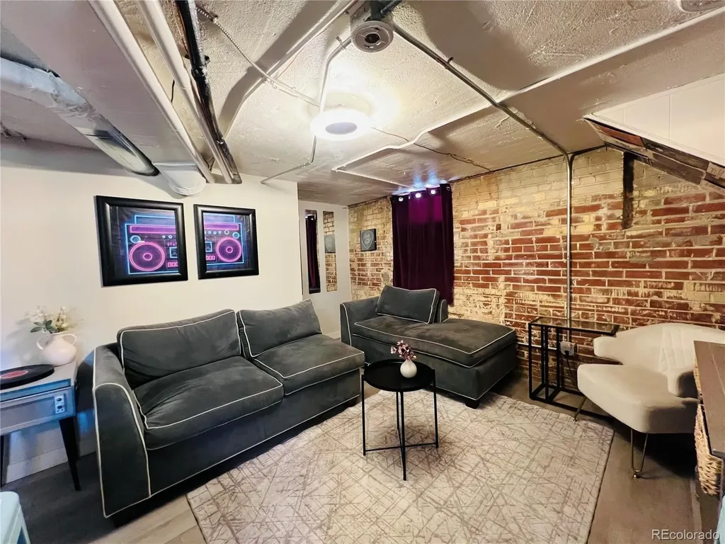 361 S Logan Street Denver CO 80209