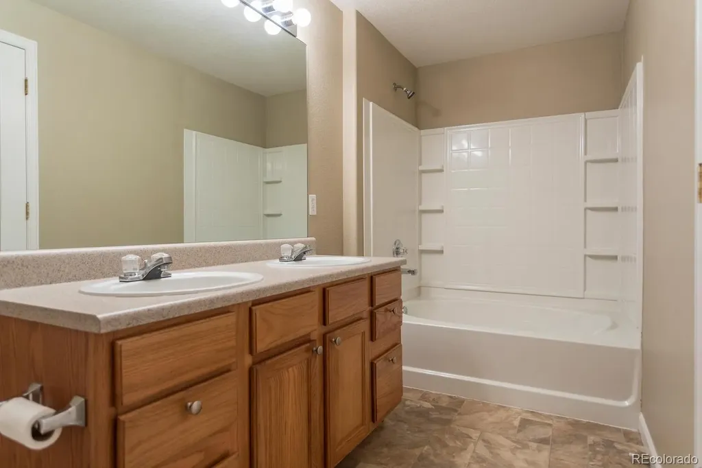 10030 E Carolina Drive Aurora CO 80247