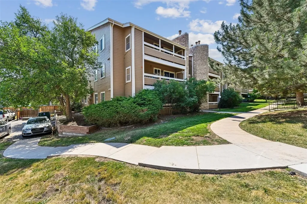 1075 S Elkhart Way Aurora CO 80012
