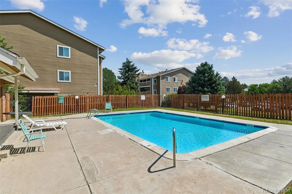 1075 S Elkhart Way Aurora CO 80012