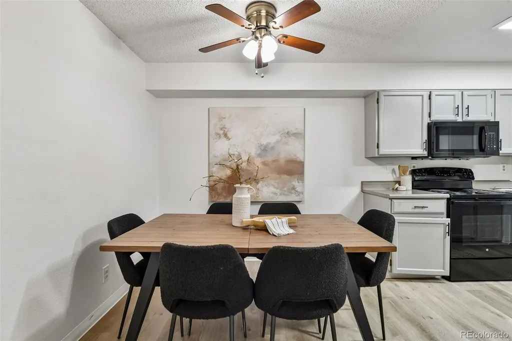 1075 S Elkhart Way Aurora CO 80012