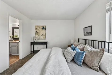 1075 S Elkhart Way Aurora CO 80012