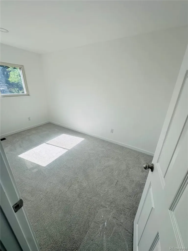 1985 Cathay Street Aurora CO 80011