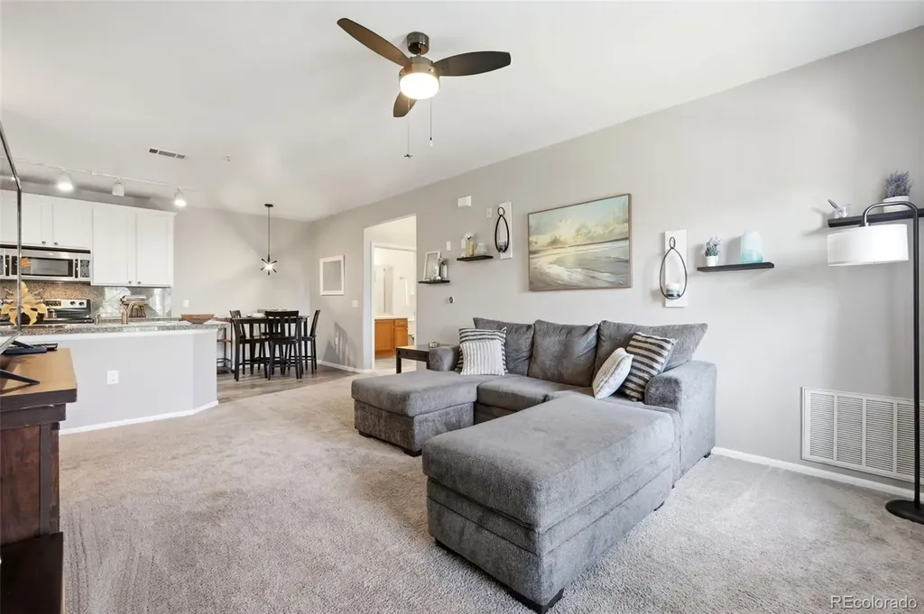 2705 S Danube Way Aurora CO 80013