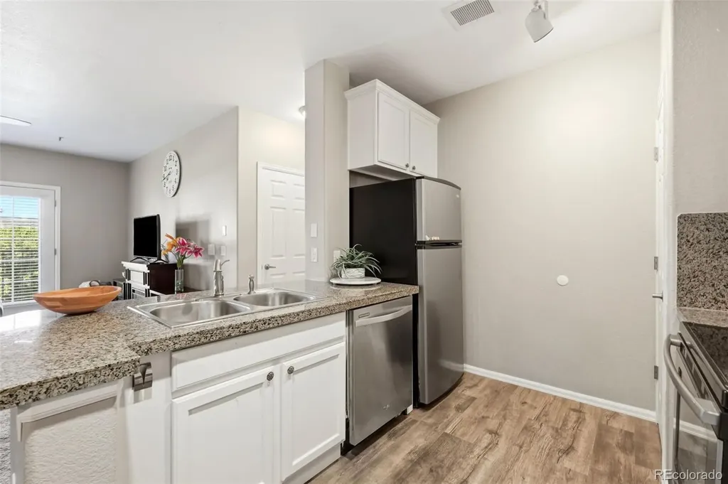 2705 S Danube Way Aurora CO 80013