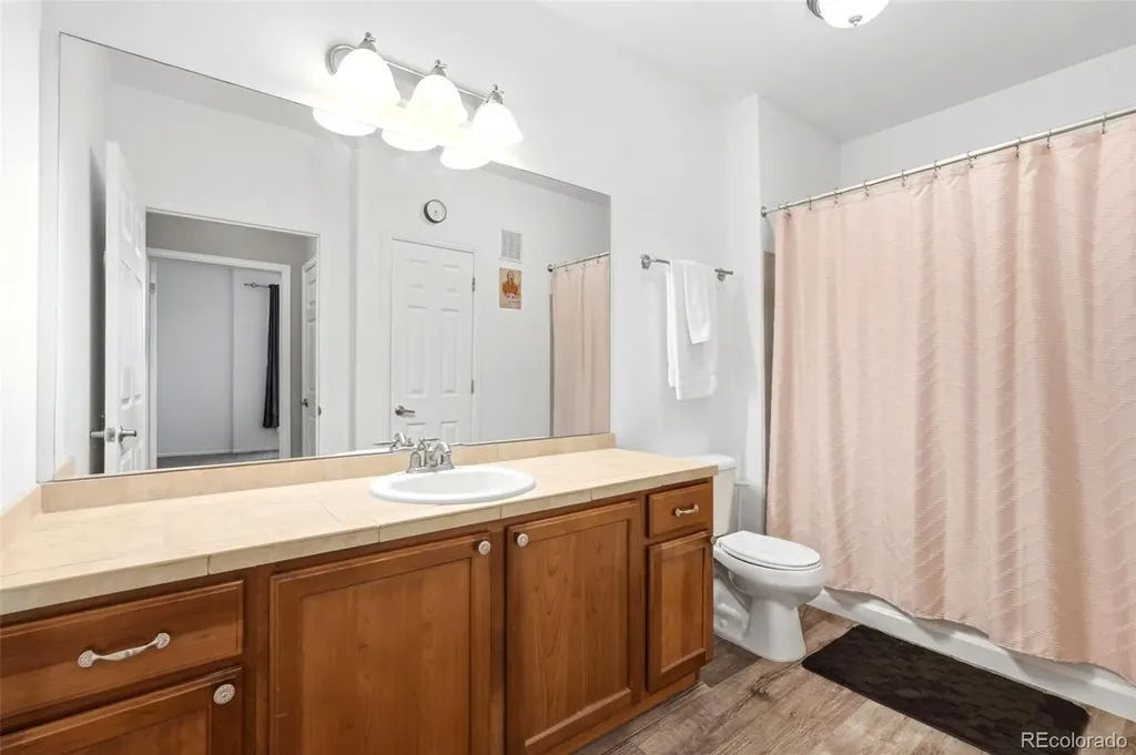 2705 S Danube Way Aurora CO 80013