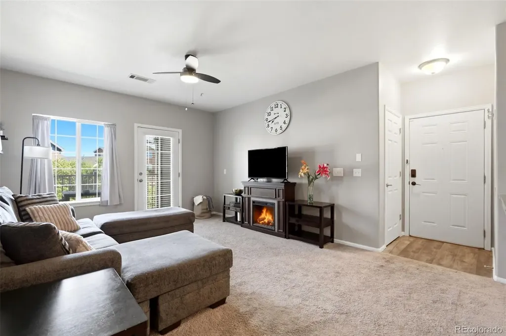 2705 S Danube Way Aurora CO 80013