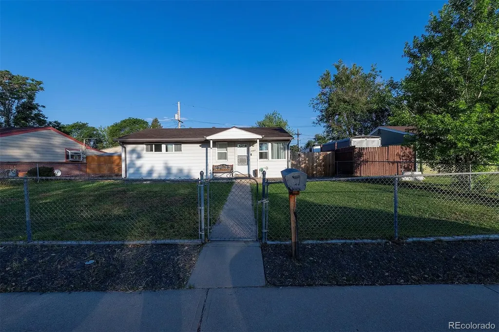6571 Porter Way Commerce City CO 80022