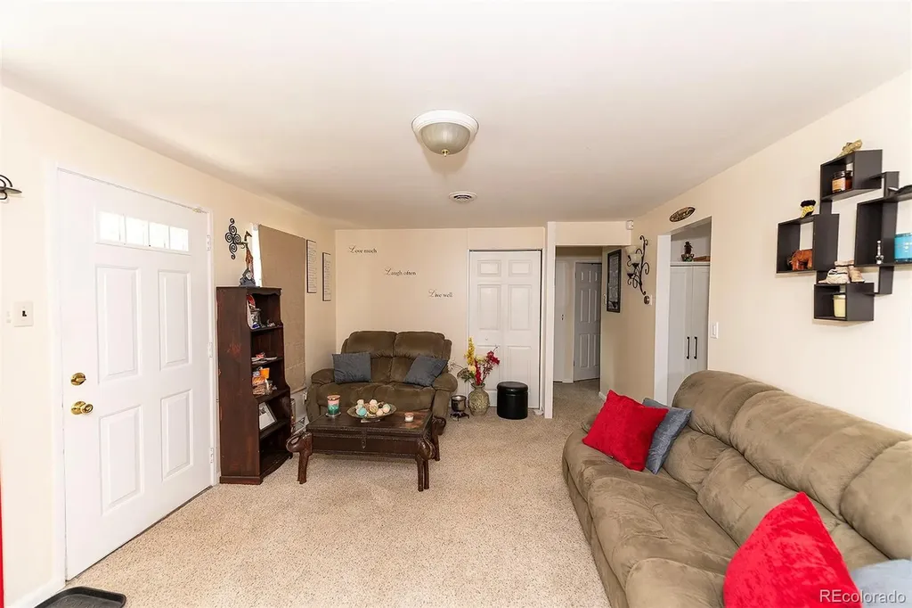 6571 Porter Way Commerce City CO 80022
