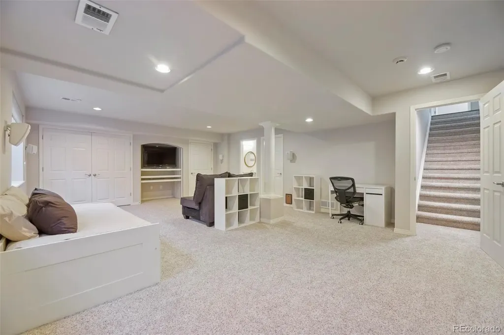 9102 White Pelican Way Littleton CO 80126