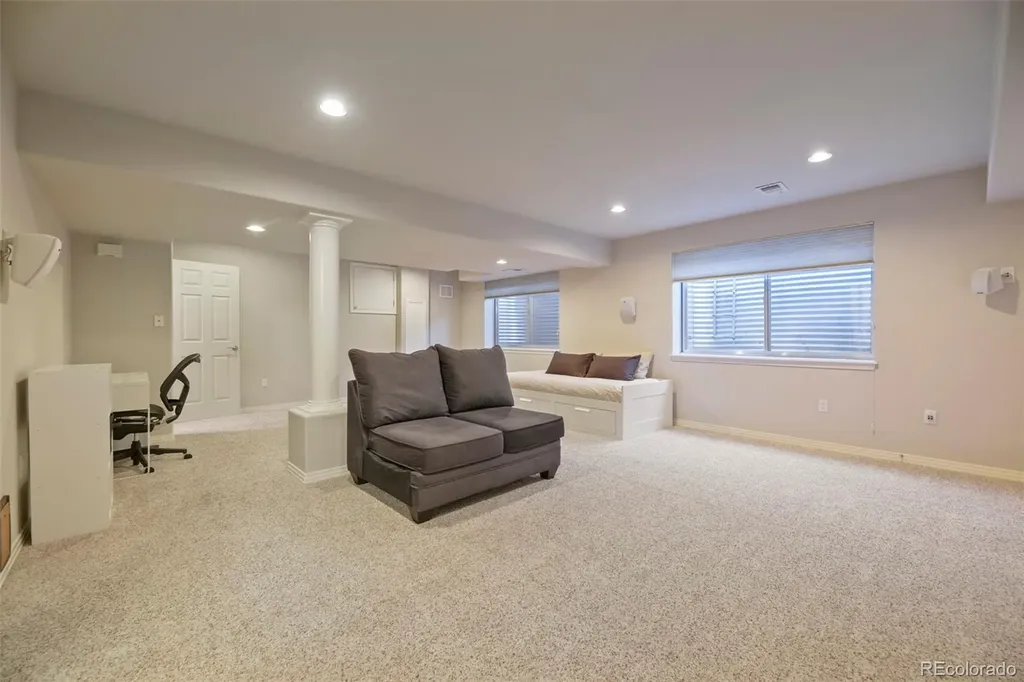 9102 White Pelican Way Littleton CO 80126