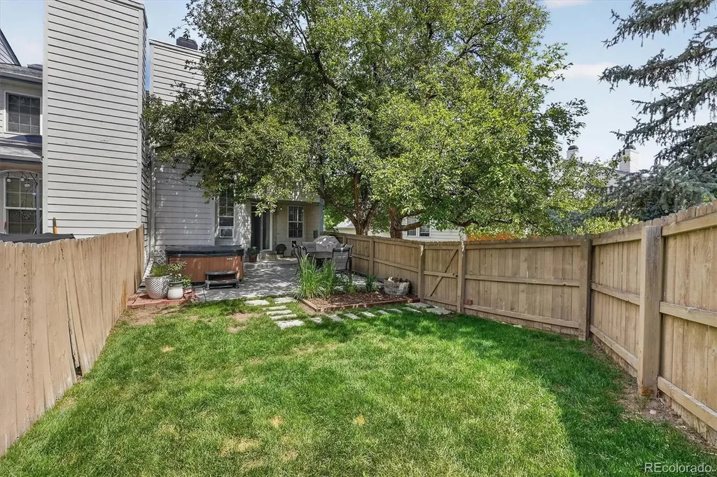 6911 S Dover Way Littleton CO 80128