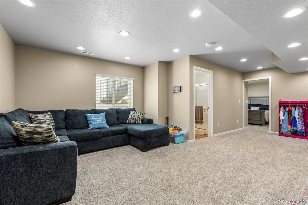 13638 Valentia Street Thornton CO 80602