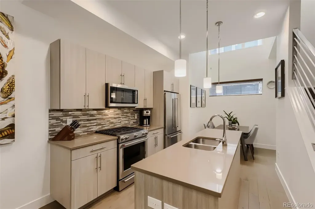 2733 W 28th Avenue Denver CO 80211