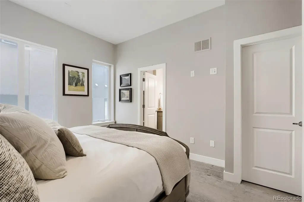 2733 W 28th Avenue Denver CO 80211