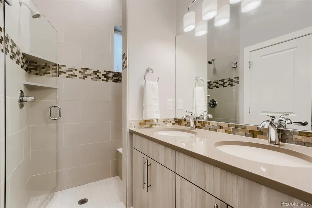 2733 W 28th Avenue Denver CO 80211