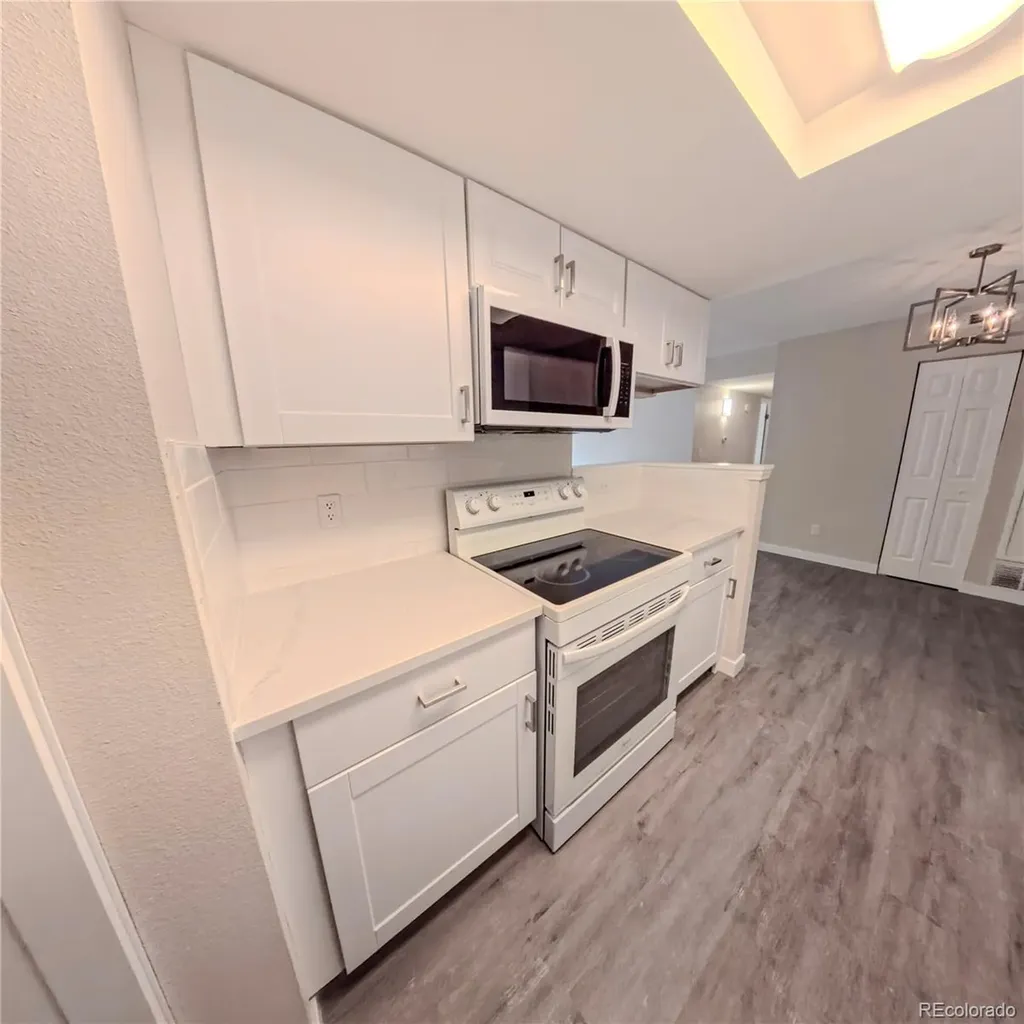 8335 Fairmount Drive Denver CO 80247