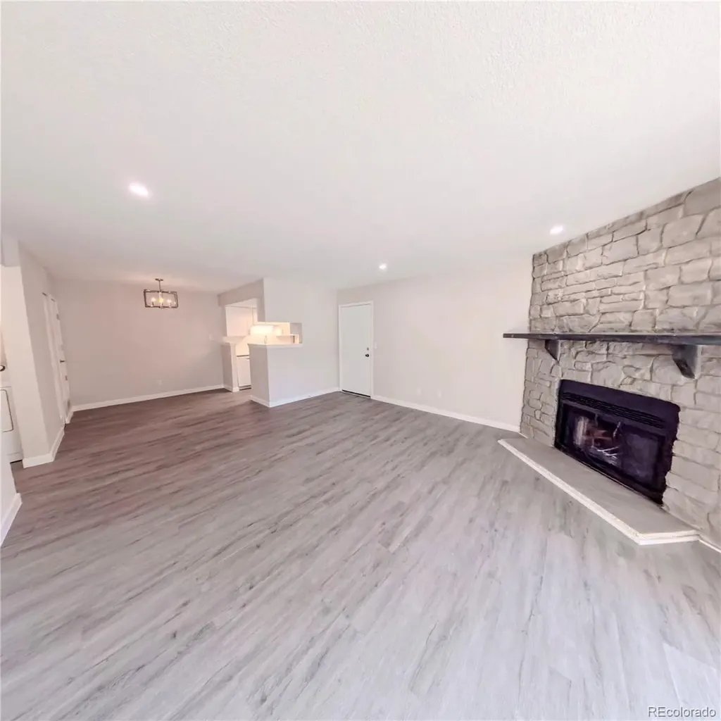 8335 Fairmount Drive Denver CO 80247