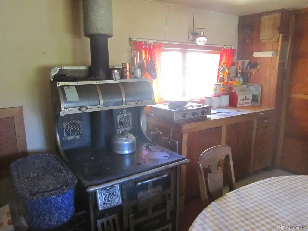 2586 26 1/10 Road Gateway CO 81522