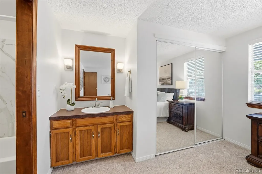 7393 S Knolls Way Littleton CO 80122
