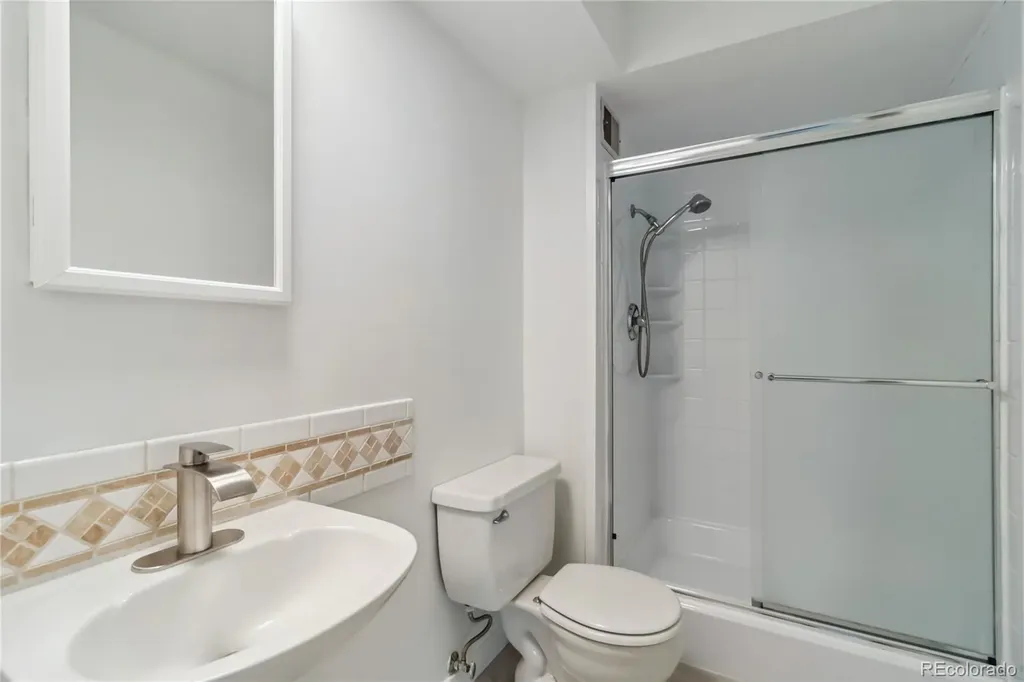 3470 S Poplar Street Denver CO 80224