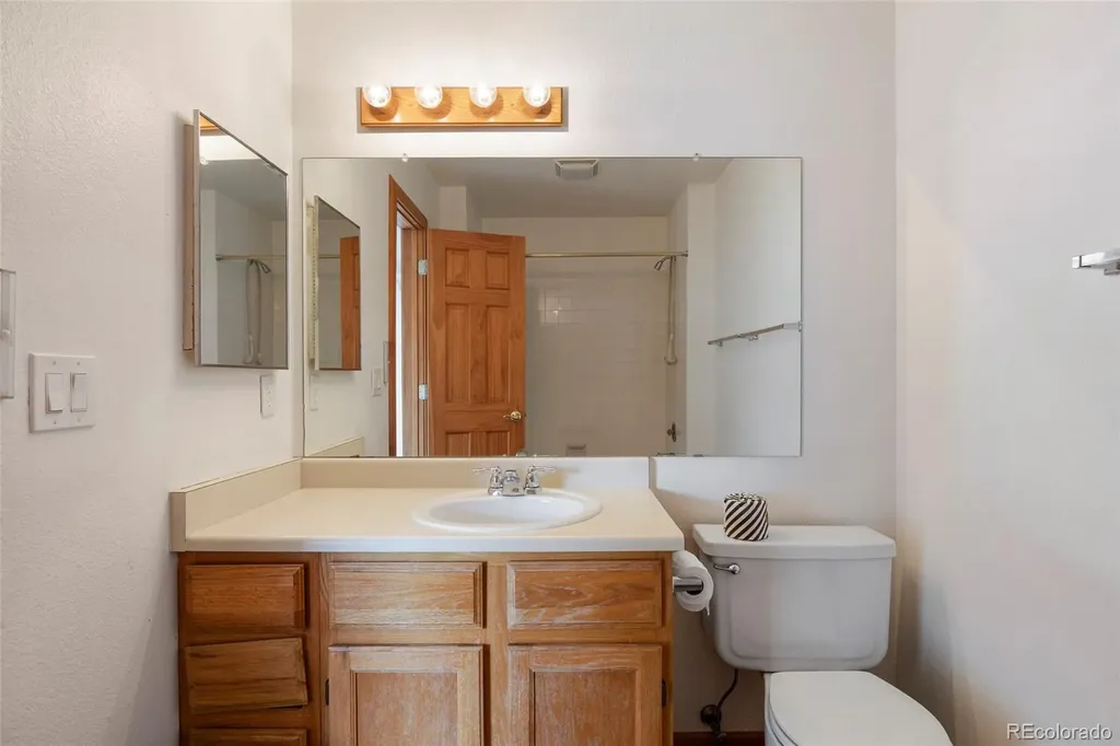 3409 S Ammons Street Denver CO 80227