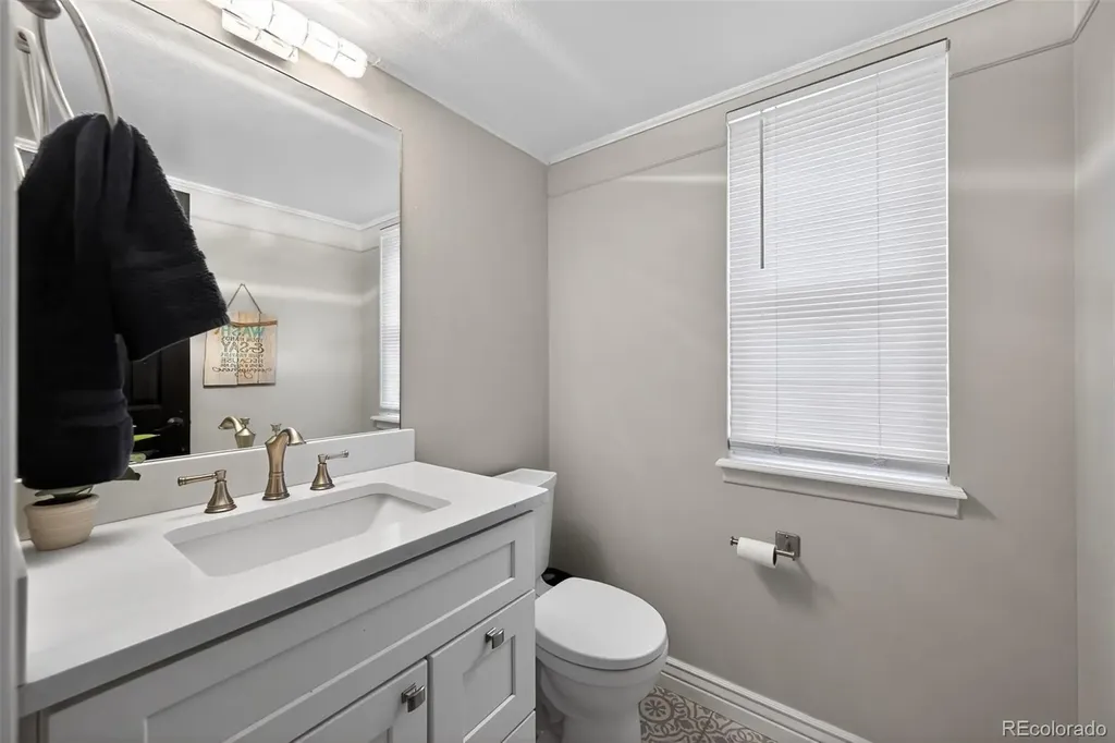 8198 W 81st Drive Arvada CO 80005