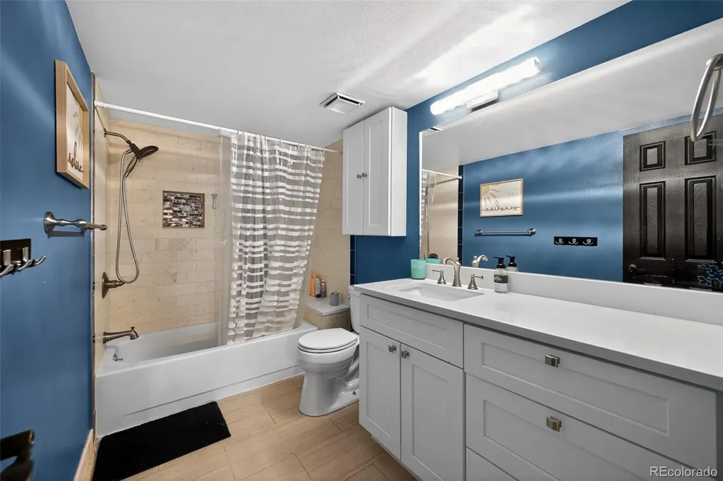 8198 W 81st Drive Arvada CO 80005