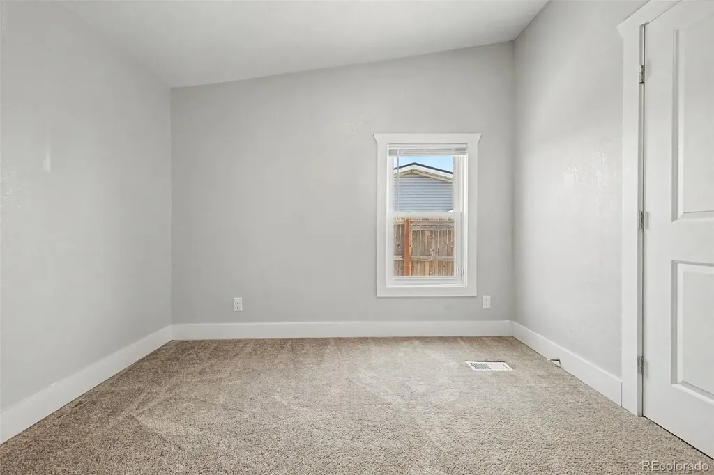 325 E Kipp Avenue Keenesburg CO 80643