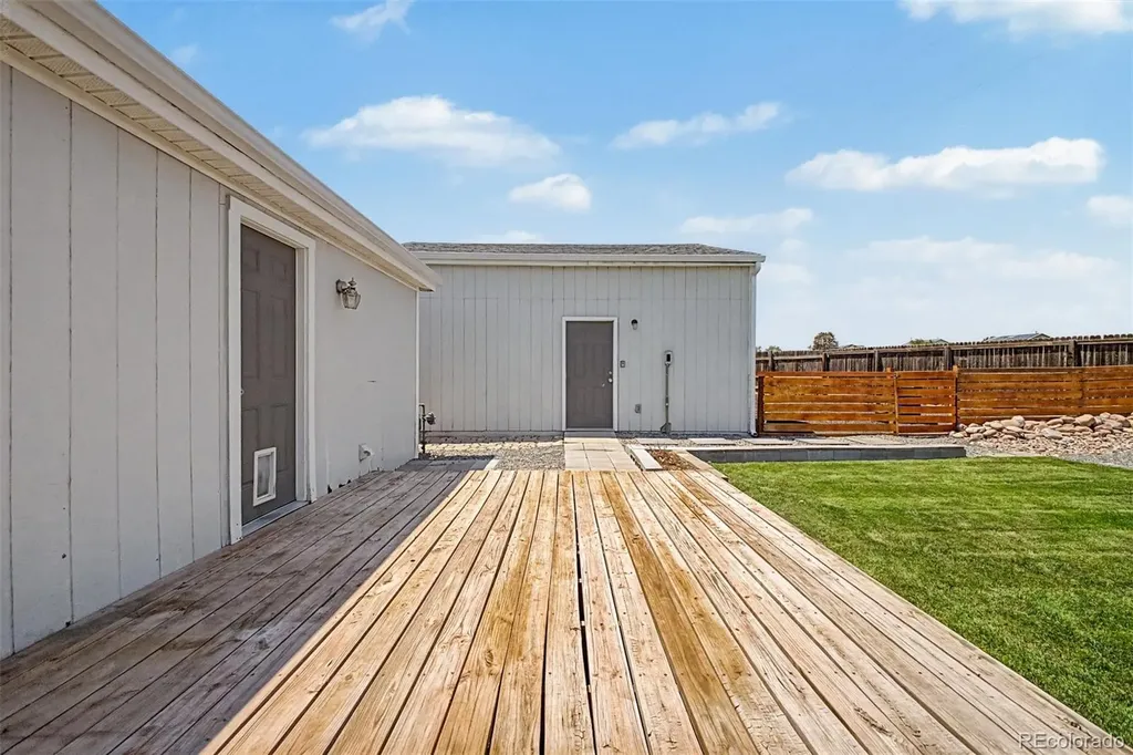 325 E Kipp Avenue Keenesburg CO 80643