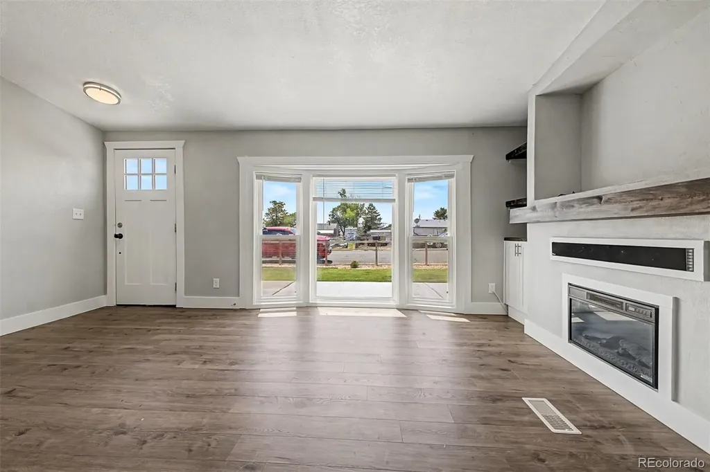 325 E Kipp Avenue Keenesburg CO 80643