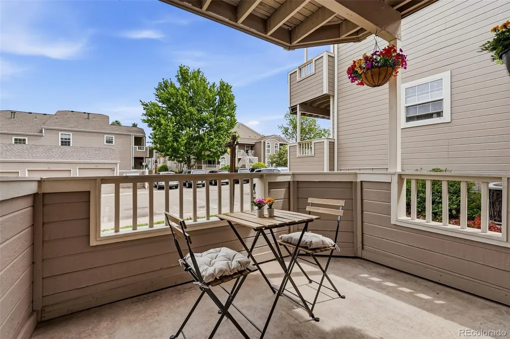 5712 W Asbury Place Lakewood CO 80227