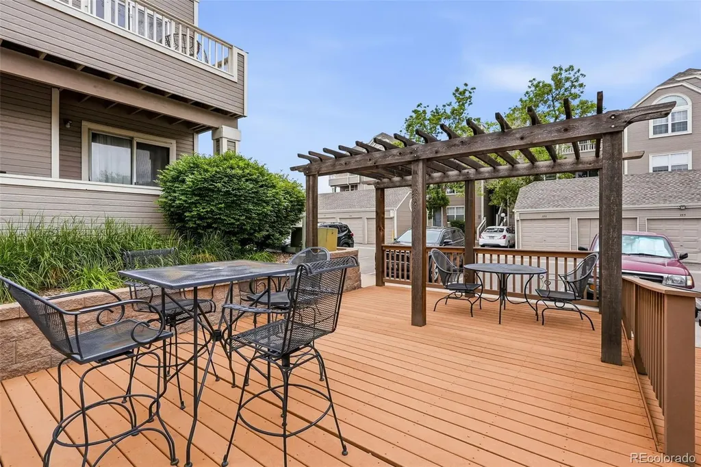 5712 W Asbury Place Lakewood CO 80227
