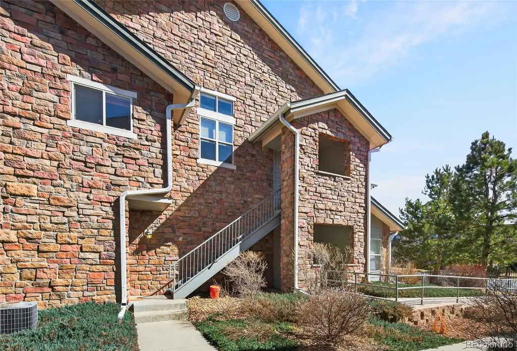 2551 S Bahana Circle Aurora CO 80013