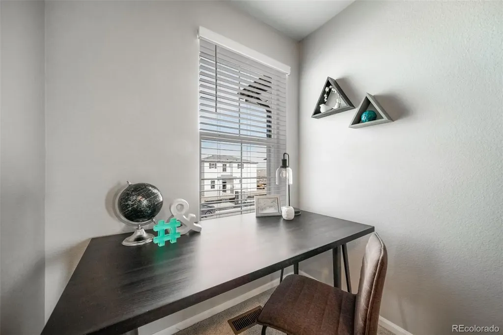10052 Salem Court Commerce City CO 80022